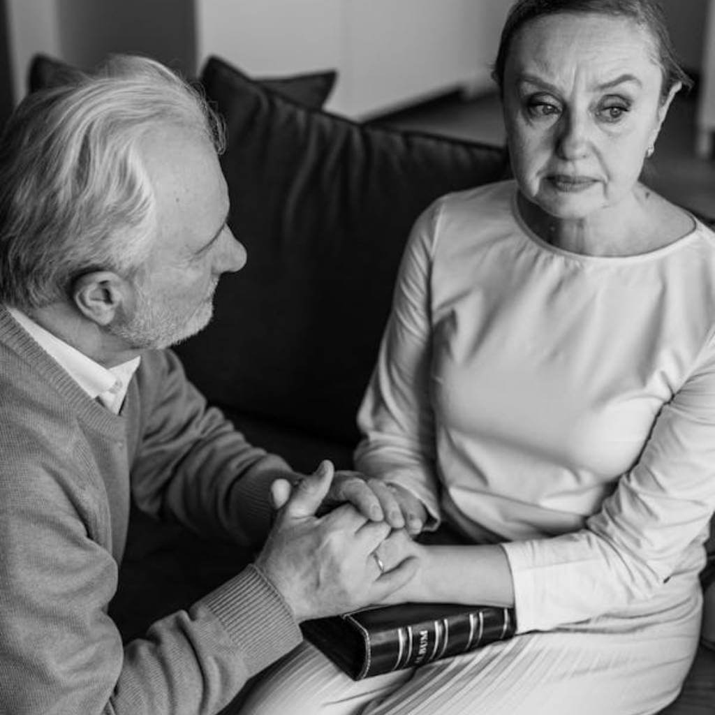 100+ Paragraphs That Will Make Your Girlfriend Cry 4 Emotional and Heartfelt Messages